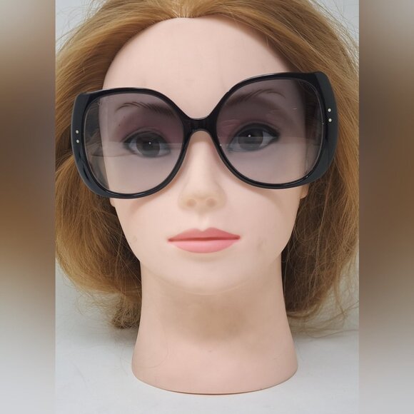 Gucci Nero Sunglasses Oversized Square Frame Black Gray GG0472SA 001 56-17-145 - Picture 3 of 15